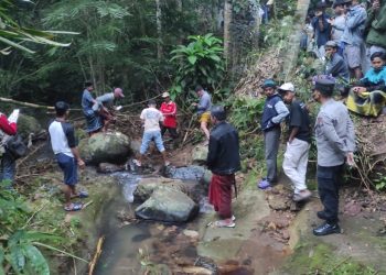 Jenazah Pria ODGJ Ditemukan Membusuk di Aliran Sungai Dampit, Malang
