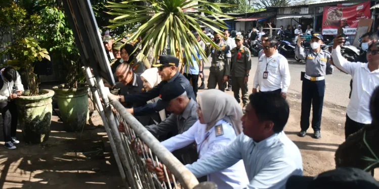 Wali kota malang,Tata Pasar Gadang - Wali Kota Malang Mulai Tata Pasar Gadang, 686 Lapak Pedagang Bakal Dibongkar