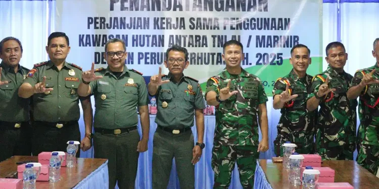 Perhutani KPH Malang Kerja sama dengan TNI AL