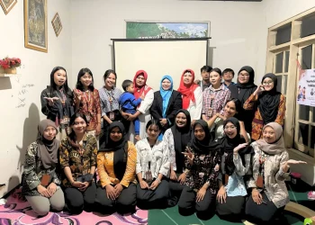 Perkuat peran keluarga, PG PAUD Unikama bersama Kelompok KKN Desa Petungsewu gelar Workshop Parenting. /Foto: Dok. Unikama