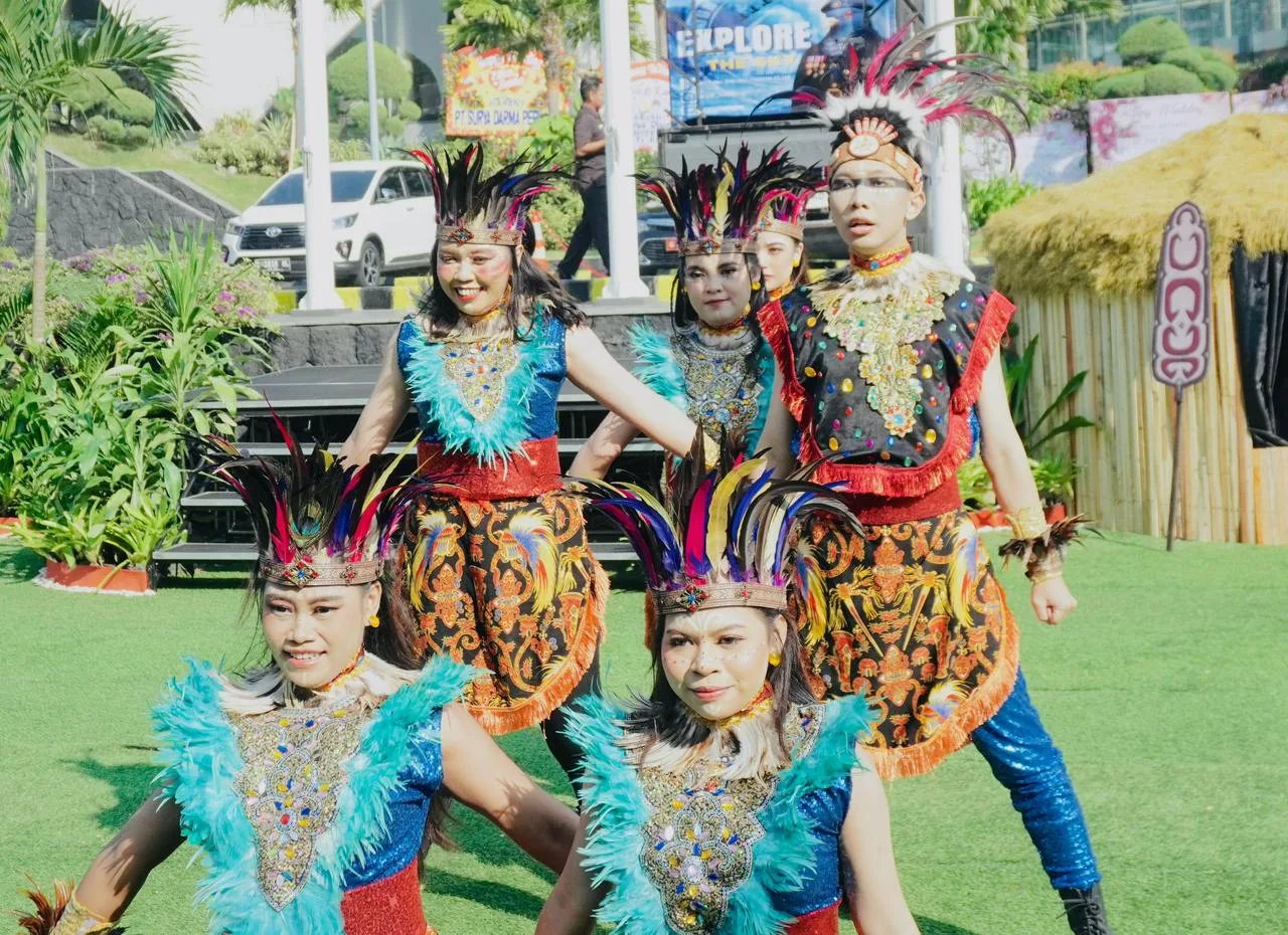 Pakaian adat saat upacara kemerdekaan di Grand Mercure Malang Mirama. Foto/dok