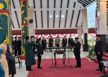 Prosesi pelantikan Tomie Herawanto sebagai Pj Sekda Kabupaten Malang. Foto: Aisyah Nawangsari Putri