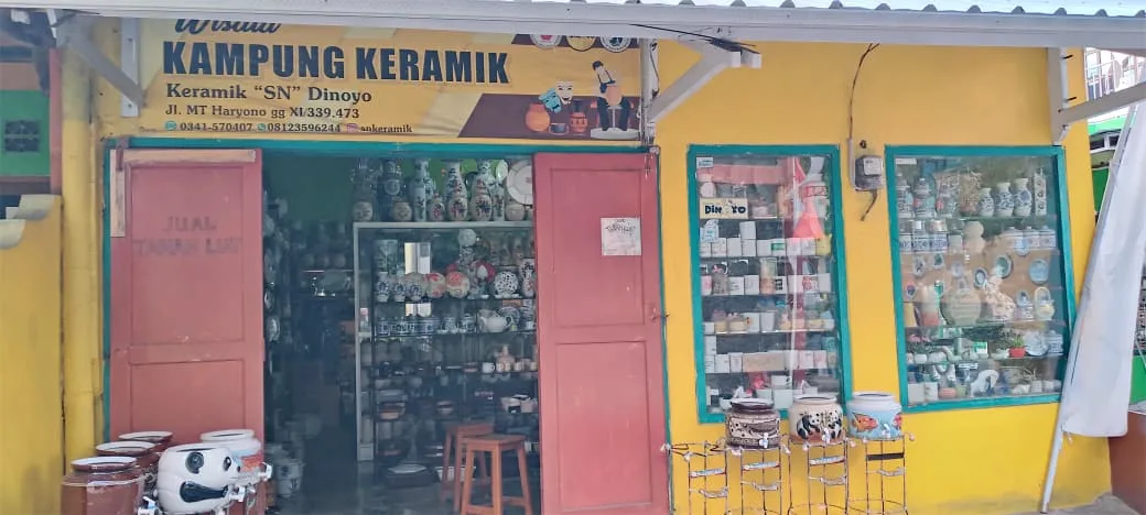 Rumah Yono yang digunakan untuk produksi keramik. Foto/Imas Salisah Goniyah 