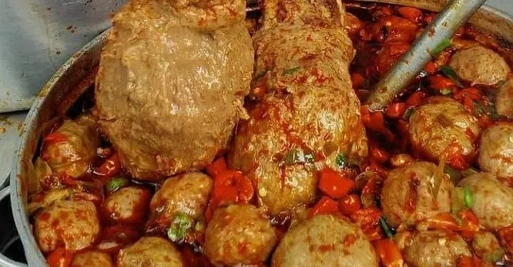 Bakso kuah pedas di Malang. Foto/Noer Elizah/Pinterest