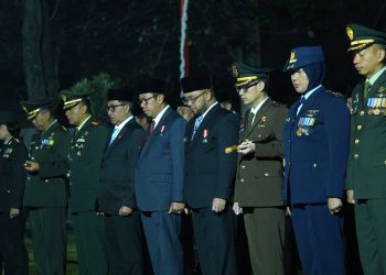 Prosesi sakral apel dan renungan suci jajaran Forkopimda Kota Batu di TMP Suropati. Foto: Diskominfo Kota Batu