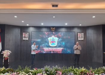 Wali Kota Malang dan Kapolresta Malang Kota meresmikan aplikasi Jogo Ngalam. (Foto/M Sholeh)
