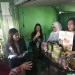 Menteri Komdigi RI, Meutya Hafid berdialog dengan pengurus koperasi merah putih di Kecamatan Sukun, Kota Malang. (Foto/M Sholeh)