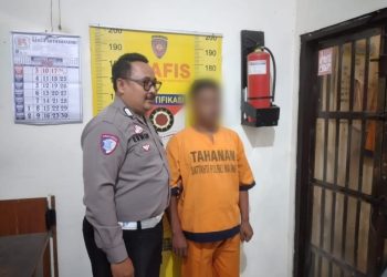 Tersangka FL usai diamankan polisi. Foto: Polres Malang