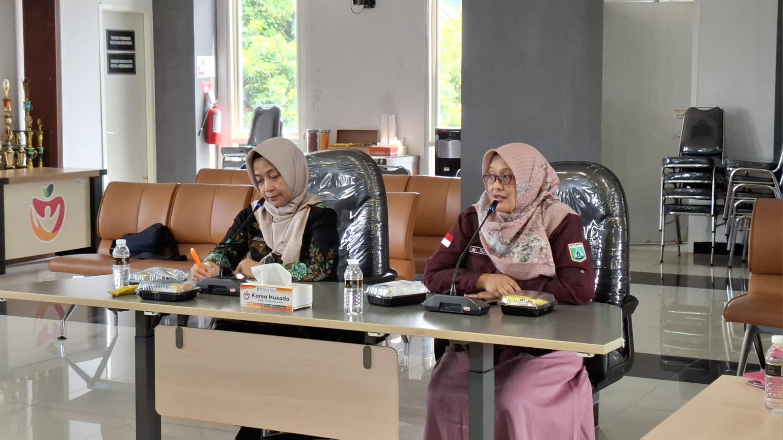 Kabid Pencegahan, Pengendalian Penyakit dan Penanganan Bencana Dinkes Kota Batu dr. Susana Indahwati saat pemaparan. Foto: Azmy