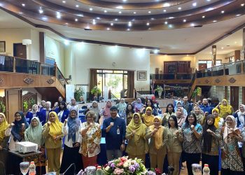 Dinkes Kota Batu menggelar workshop menggandeng guru-guru UKS menekan angka kehamilan remaja yang masih tinggi. Foto: Azmy