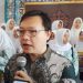 Deputi Bidang Koordinasi Pemberdayaan Ekonomi Masyarakat dan Perlindungan Pekerja Migran Kemenko PM, Leontinus Alpha Edison saat meninjau pemeriksaan kesehatan gratis di Ponpes Al Ashlahiyah Malang. (Foto/M Sholeh)