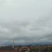 Prakiraan cuaca Malang hari Senin, 4 Agustus 2025 diprediksi dalam kondisi berawan dengan potensi hujan ringan. /Foto: Tugumalang.id/Bagus Rachmad Saputra