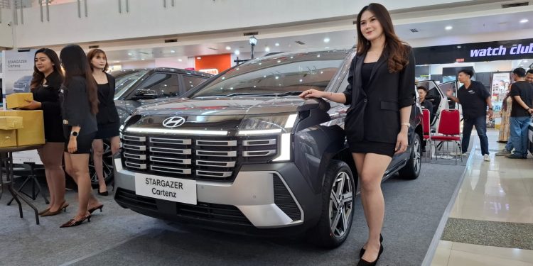 Penampakan unit baru Hyundai Stargazer Cartenz yang kini resmi mengaspal di Malang. Foto: Azmy
