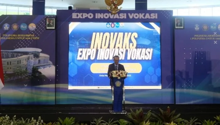 Sambutan Direktur Polinema, Ir. Supriatna Adhisuwignjo, S.T, M.T dalam acara pembukaan Inovaks Expo 2025./Foto: Dok. Polinema.