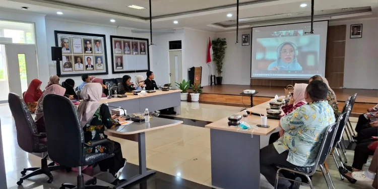 Monitoring dan Evaluasi Layanan TBC RO di RSUD Karsa Husada yang digelar oleh Dinkes Kota Batu. Foto: Azmy