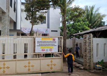 Pintu gerbang Ponpes Darul Mujtaba di Pakisaji. Foto: Aisyah Nawangsari Putri