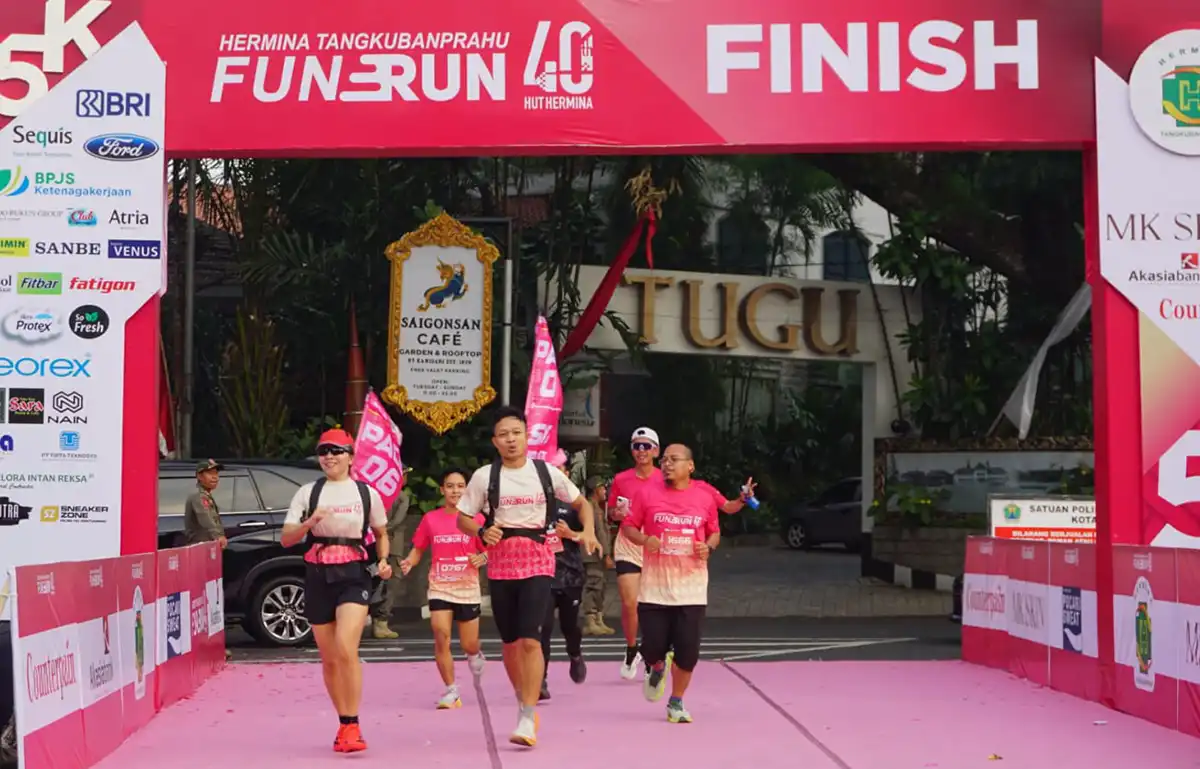 Peserta fun run RS Hermina Malang