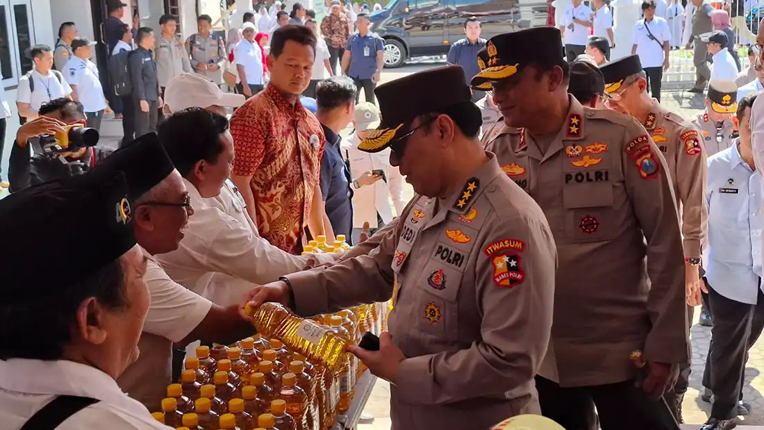 Tinjau pasar