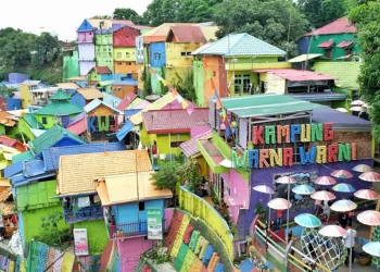 Kampung Warna-Warni