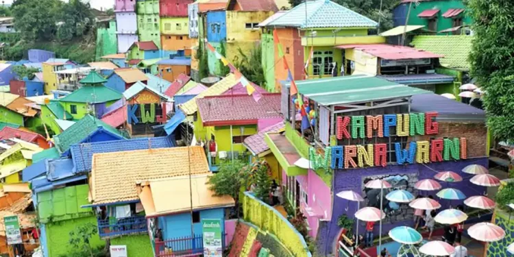 Kampung Warna-Warni