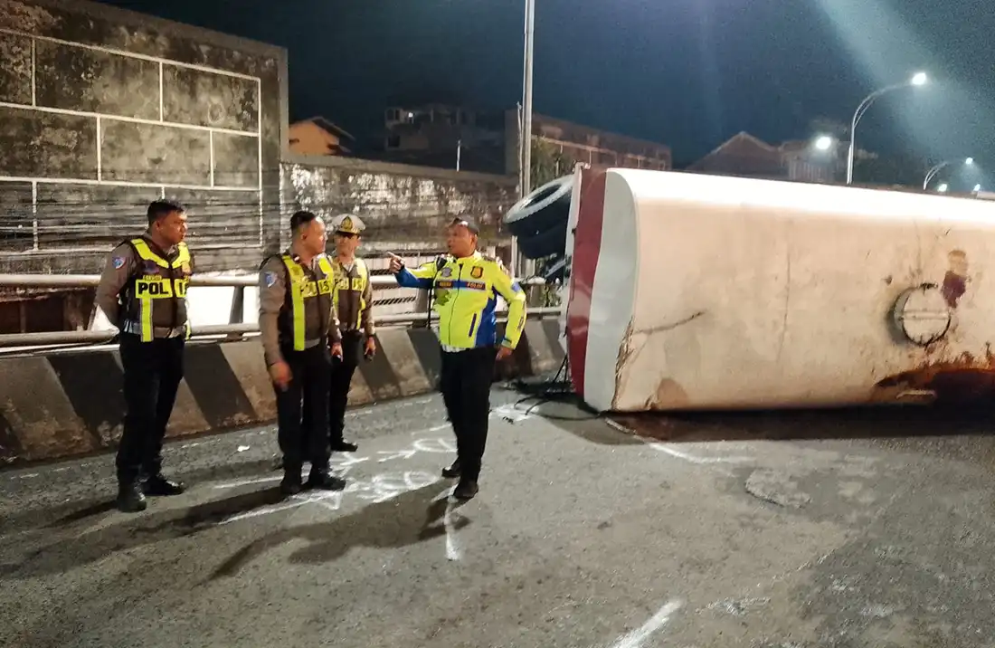 Petugas siapkan evakuasi