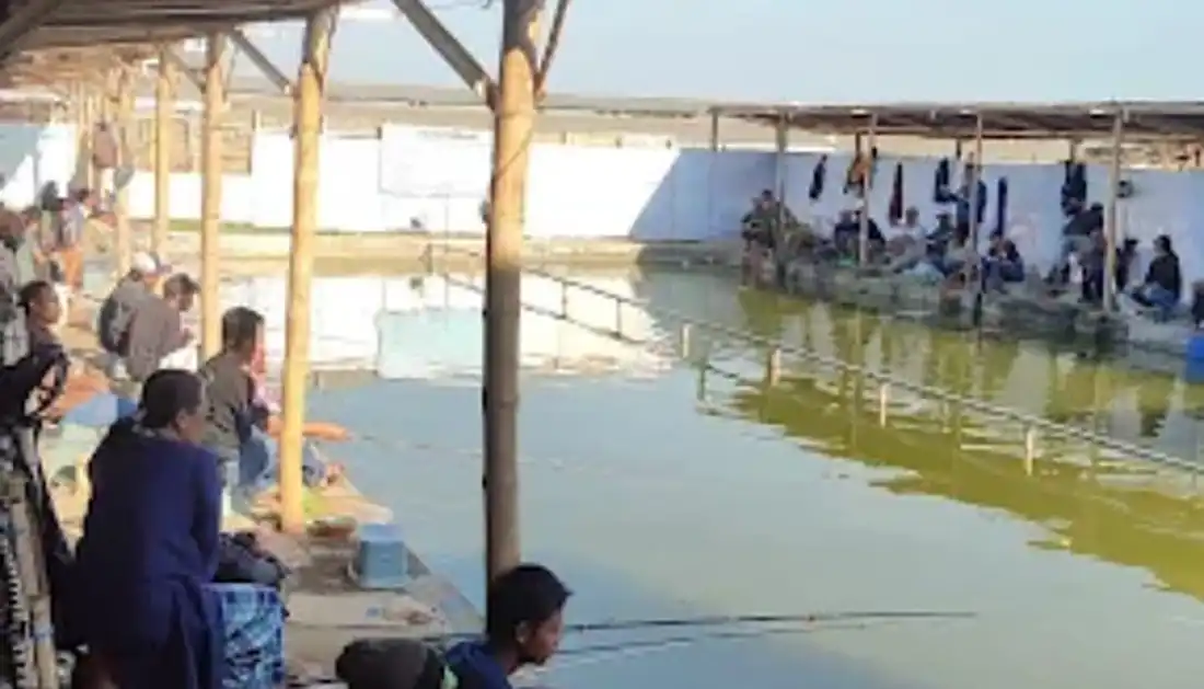 Kolam Pemancingan Pujasera