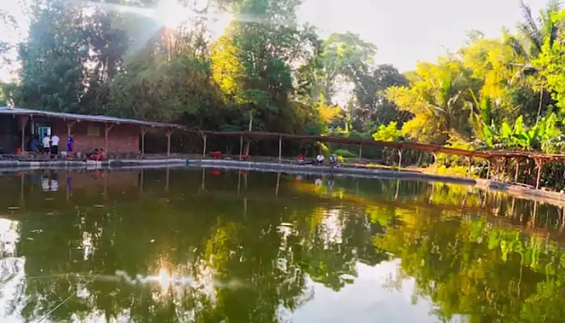 Kolam pemancingan Sumber Beling