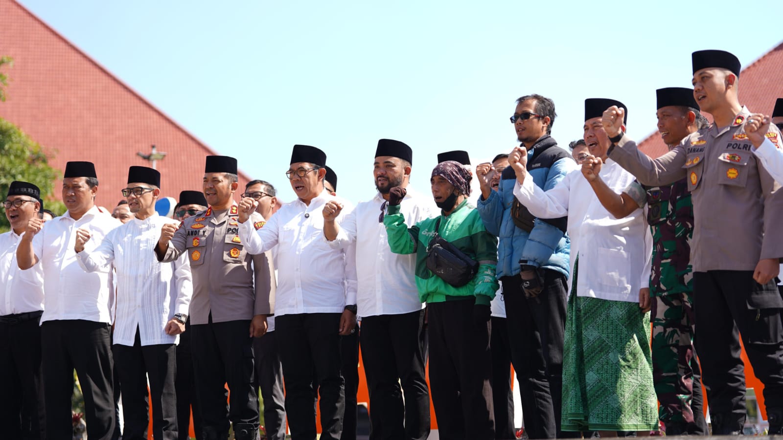 Deklarasi damai dan doa bersama jajaran Forkopimda dan masyarakat Kota Batu. Foto: Prokopim KWB