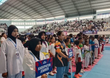Animo atlet muda dalam pembukaan Kejurprov Taekwondo Jatim 2025. (Foto/M Sholeh)