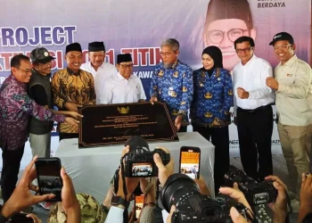 Peluncuran program digital Marketing oleh Paragon dan Menteri Cak Imin. Foto: Dok. Paragon