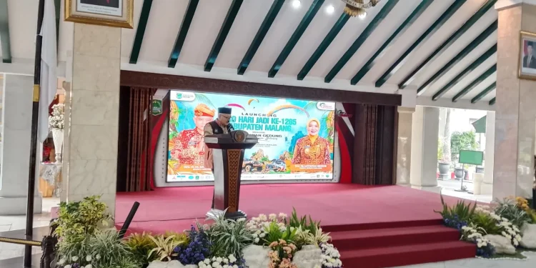 Bupati Malang, Sanusi meresmikan peluncuran logo Hari Jadi ke-1265 Kabupaten Malang. (Foto/M Sholeh)