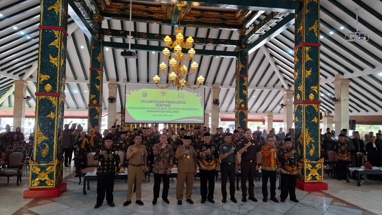 Foto bersama Bupati Malang, Sanusi bersama Pengurus PABPDSI Kabupaten Malang. Foto: Aisyah Nawangsari Putri