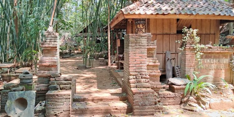 Situs Patirtaan ngawonggo yang menjadi tempat peribadatan dan persinggahan. Foto/Hikmah