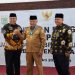 Bupati Malang, Sanusi dinobatkan sebagai Bapak BPD Kabupaten Malang oleh PABPDSI Jawa Timur. Foto: Aisyah Nawangsari Putri