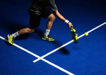 Rekomendasi toko peralatan Padel di Malang sebagai referensi memenuhi kebutuhan olahraga, baik bagi pemula maupun pemain pro. /Foto: Pinterest/Behance.