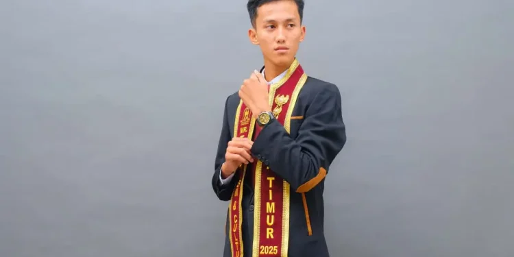 Mahasiswa Prodi PPKN Unikama, Moch. Nabil Notan Pratama berhasil menyabet Winner Mister Miss Tourism and Culture Jawa Timur (MMTCJT). /Foto: Dok. Unikama.