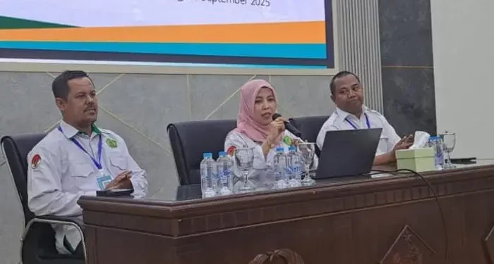 Rektor UIN Malang, Prof. Dr. Hj. Ilfi Nur Diana, M.Si soroti bergaam tantangan lembaga dalam retreat pimpinan baru UIN Malang. /Foto: Dok. UIN Malang.
