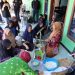 Tim Abdimas UB dan Polinema latih warga di Blitar. Foto/dok