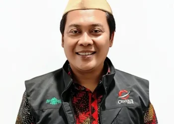 H Muhibbin Billah, pemilik Chatour Travel, biro umrah dan haji plus salah satu yang terbesar di Jawa Timur. Foto/dok
