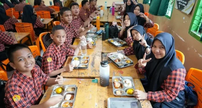 Fakta program MBG yang mendapat sorotan tajam karena kasus keracunan massal di berbagai daerah. /Foto: Dok. BGN