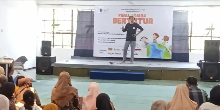Acara lomba bertutur. Foto/ Zairul Asyiqin