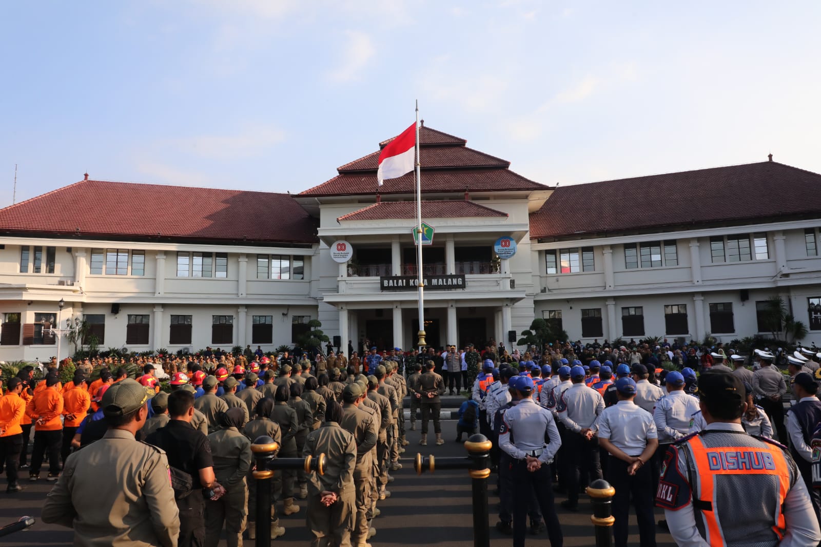Wali Kota Malang, Wahyu Hidayat memimpin Apel Siaga Patroli Cipta Kondisi. (Foto/dok. Prokopim Setda Kota Malang)