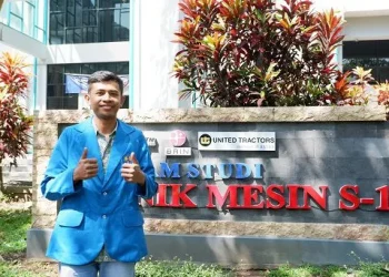Achmad Faisal Bahri, peraih lulusan terbaik Teknik Mesin S-1 ITN Malang. Foto/dok ITN Malang