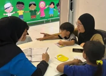 PSLC memberikan terapi autisme berfokus pada pengembangan potensi anak, perjalanan dari rumah ke ruang terapi menjadi langkah kecil yang penuh makna. /Foto: Dok. PSLC