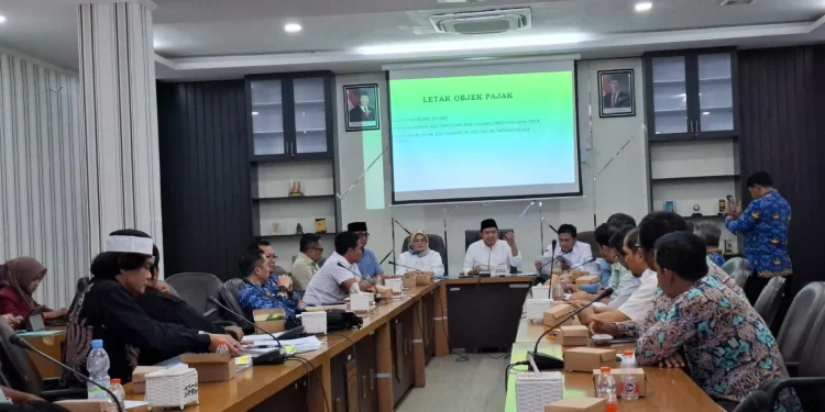 Rapat Dengar Pendapat Umum terkait polemik pembebasan lahan Tol Malang-Pandaan. Foto: Aisyah Nawangsari Putri