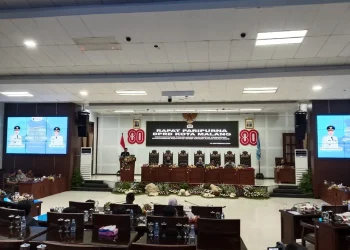 Wali Kota Malang, Wahyu Hidayat memaparkan KUA PPAS APBD 2026. (Foto/M Sholeh)