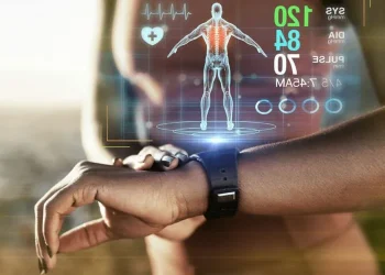 Smartwatch digunakan sebagai alat membantu untuk olahraga selain dari fungsi utama yang menunjukkan waktu. Foto/Pinterest