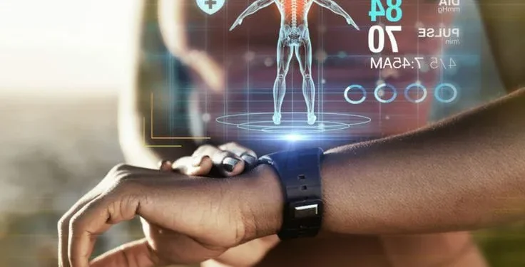 Smartwatch digunakan sebagai alat membantu untuk olahraga selain dari fungsi utama yang menunjukkan waktu. Foto/Pinterest