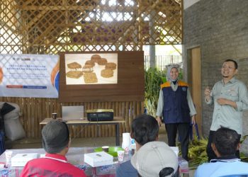 Tim Dosen Unikama mengembangkan teknologi inovatif yang mengubah limbah ternak menjadi sumber penghasilan di Desa Bangelan, Kecamatan Wonosari, Kabupaten Malang./Foto: Dok. Tim Dosen Unikama.
