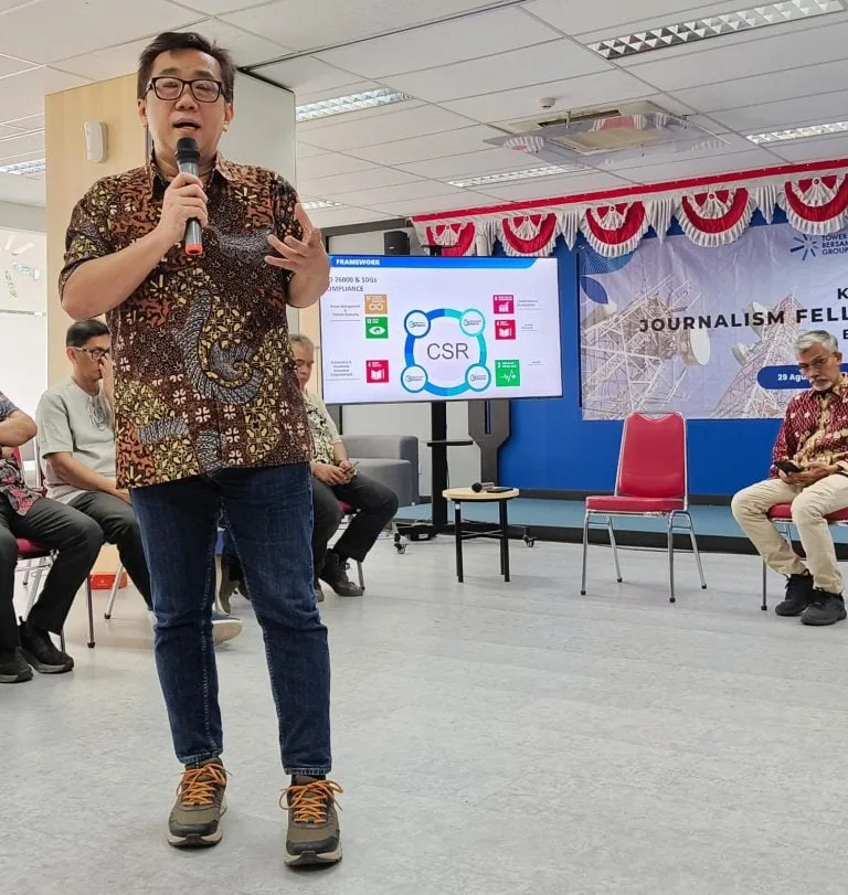 Chief of Business Support Offcer PT Tower Bersama Infrastrucutre Group Lie Sie An menjelaskan empat pilar program CSR perusahaan di Rumah Belajar TBIG Tangerang, Jakarta, Jumat siang (29/08/2025).(Foto: Dwi Lindawati/Tugu Jatim)